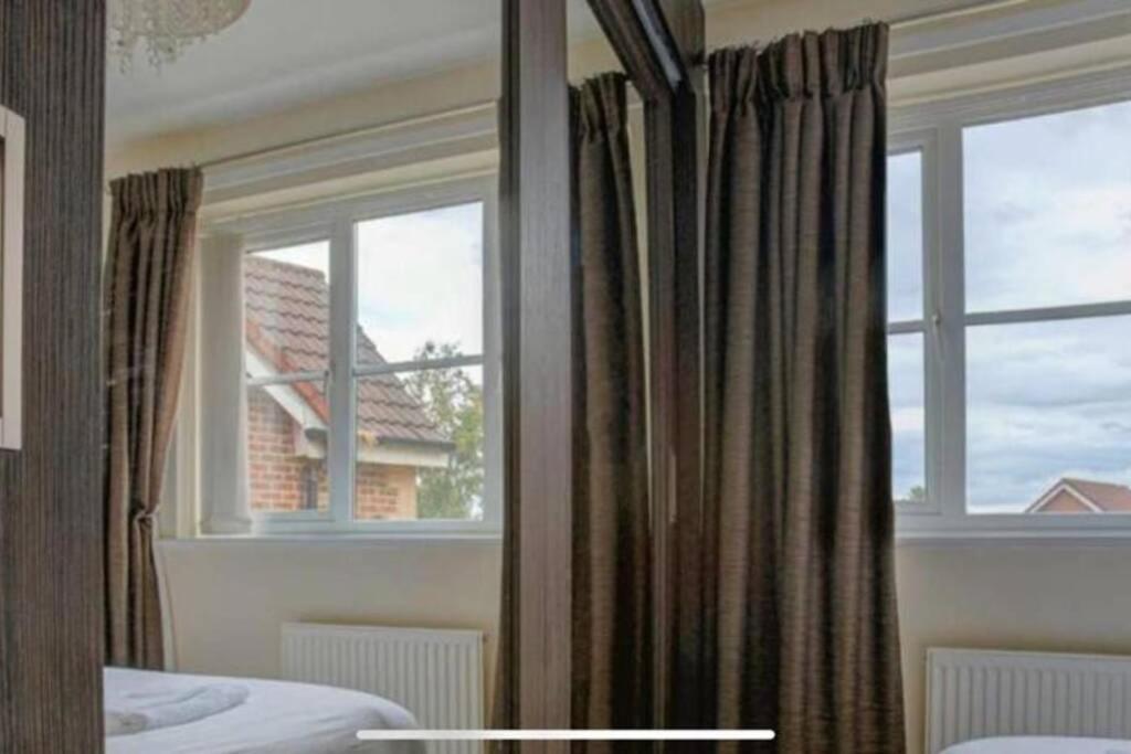 Luxury 4 Bedroom House Casa de férias Manchester